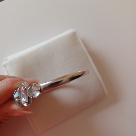 Kendra Scott Silver Bracelet & Earrings - Picture 7 of 13